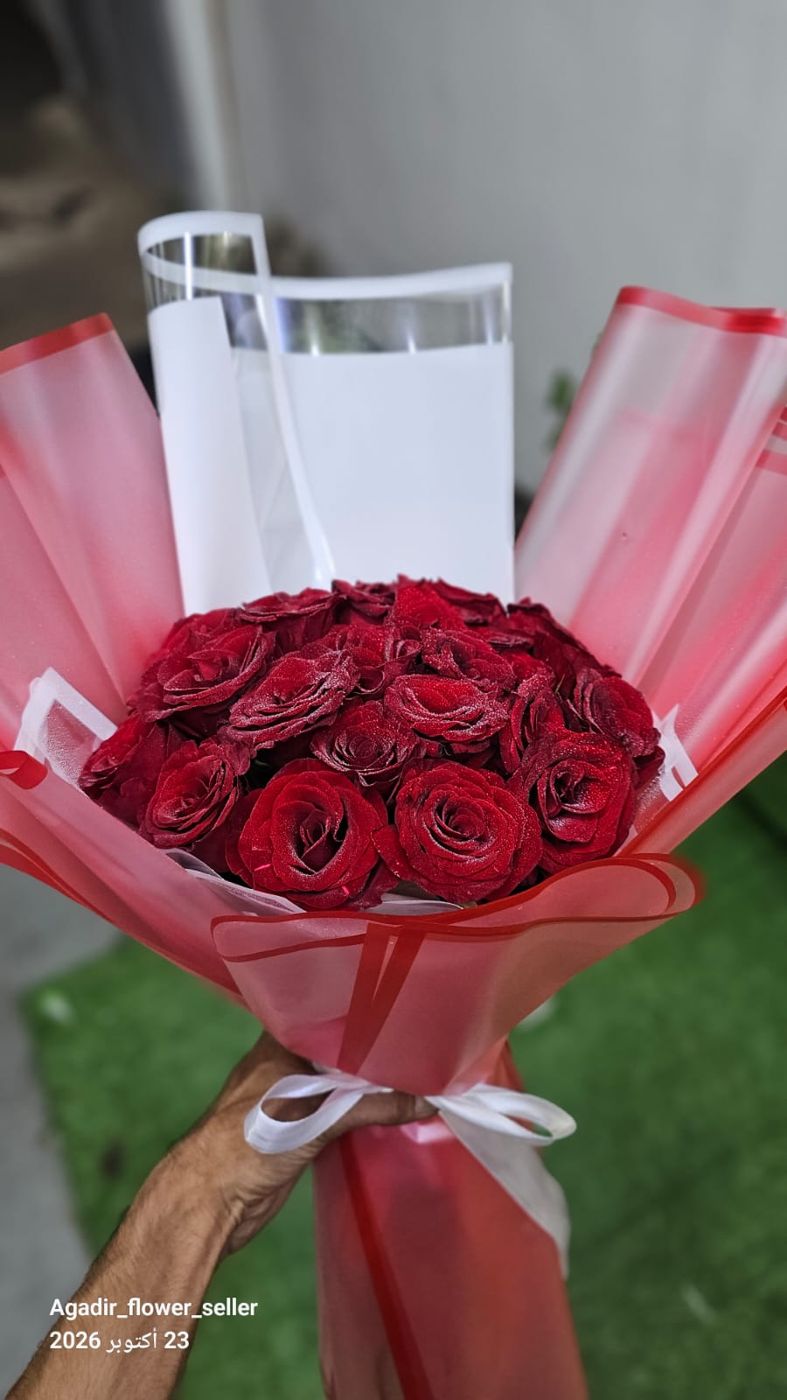 Roses Rouges Papier Rouge et Blanc