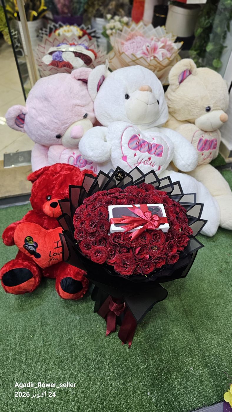 Bouquet Roses Noir et Cadeau Surprise
